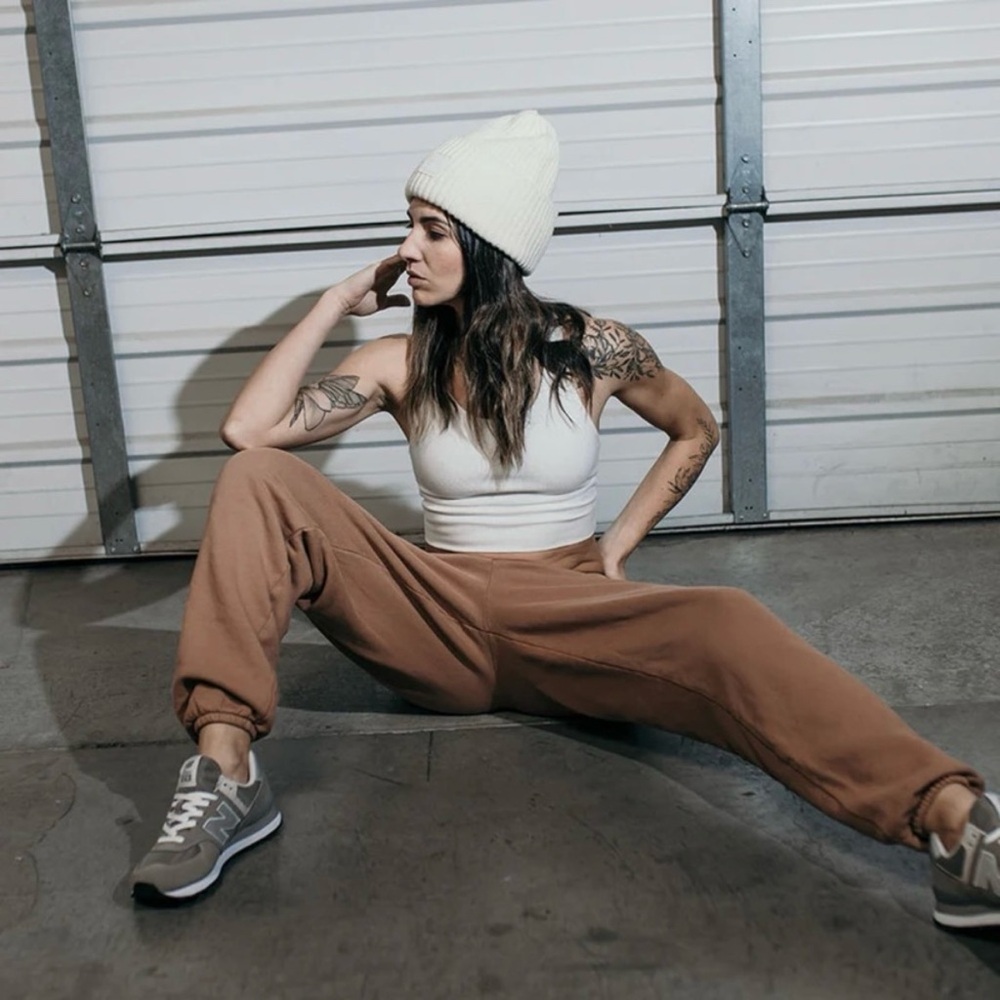 Joah Brown Oversized Joggers - Picture 4 of 15